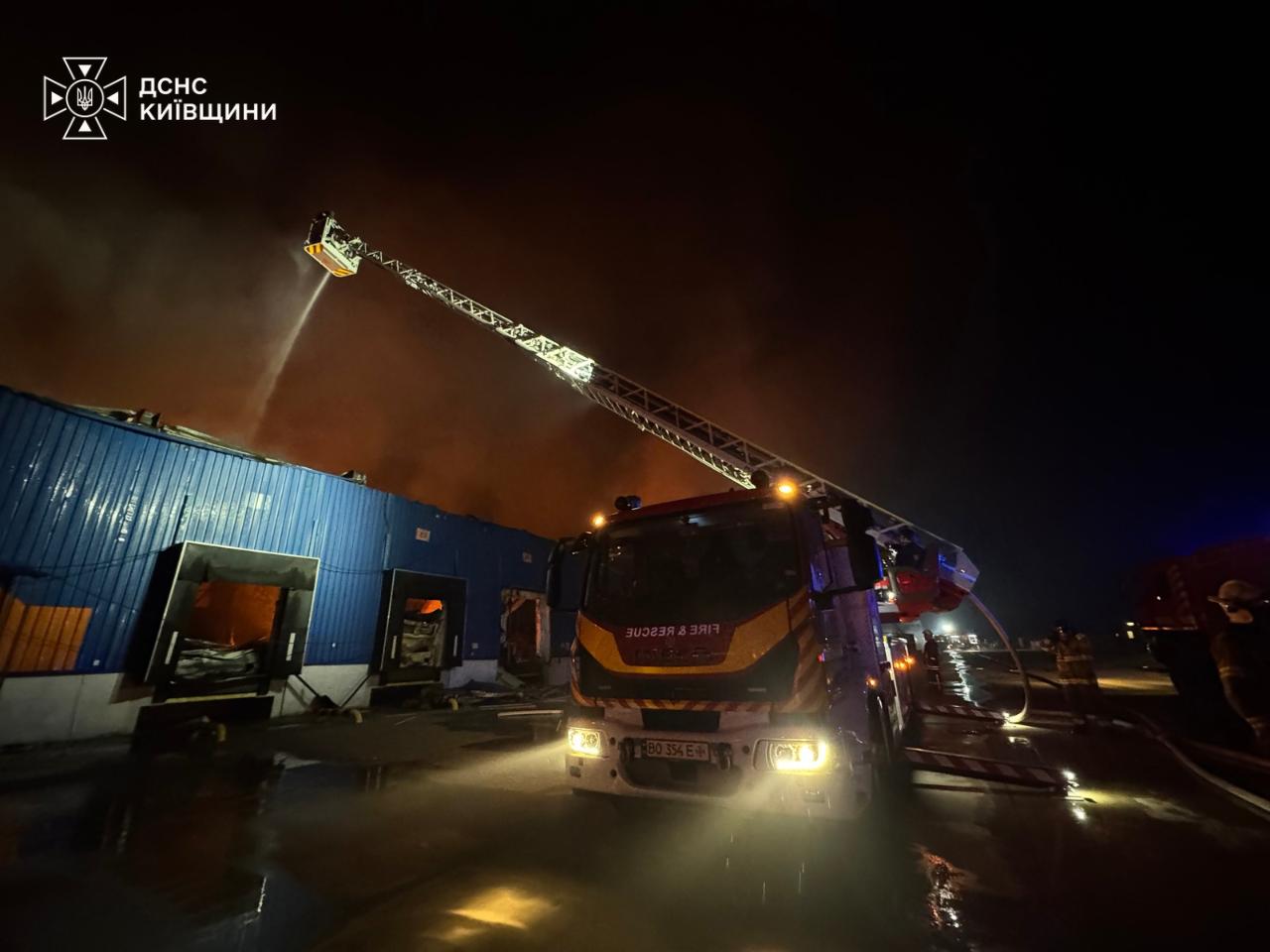 Russian massive attack on Kyiv region kills 14, injures nearly 30